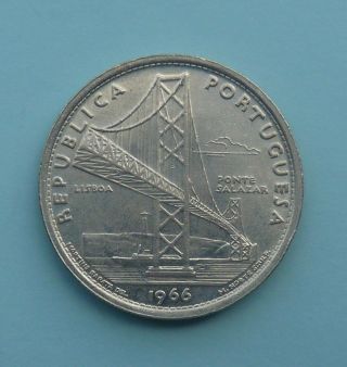 Bn (106) - Portugal - Coin 20 Escudos 1966 Unc Silver photo