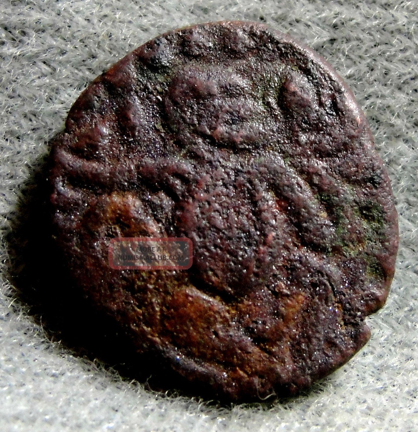 India,  Chola Empire 985 - 1014 A.  D.  Æ 18,  Octopus/monkey Man Coins: Medieval photo