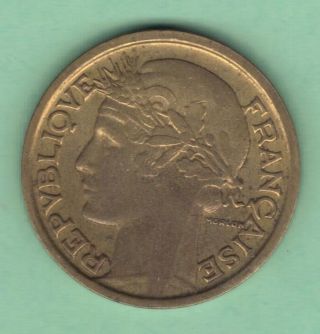 1940.  France.  2 Francs Coin.  Km 886. photo