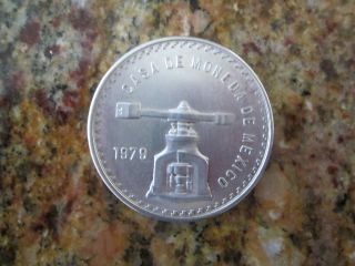 1979 Casa De Moneda De Mexico Una Onza.  925 Silver Coin photo