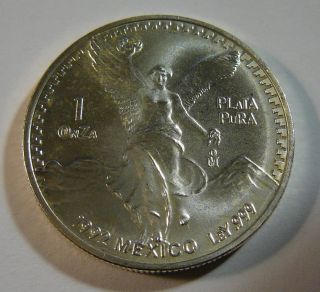 1992 1oz.  999 Silver Mexican Libertad Plata Pura Onza photo