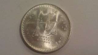 1980 Casa De Moneda De Mexico Una Onza Troy De Plata Pura 33.  625 Silver Coin photo
