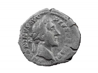 Denarius Antoninus Pius 138 - 161 A.  D. photo