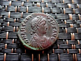 Arcadius 383 - 408 Ad Angel Crowned Emperor Constantinople Ancient Roman Coin photo