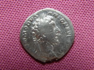 Commodus,  Rome,  Ar Denarius,  184 Ad,  Victory (f) - Ric 93 photo
