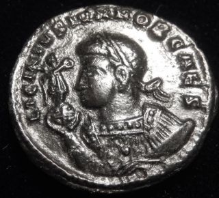 Mortown Licinius Ii Ae3 Vot X,  2 Captives Licinius Holding Victory,  Globe Rare photo