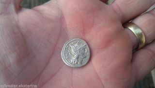 Roman Silver Denarius : Republic photo