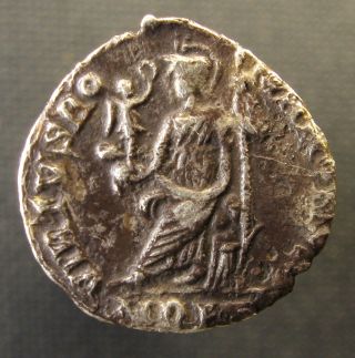 Honorius - 393 - 423 A.  D.  - Ancient Roman Ar Silver Siliqua photo