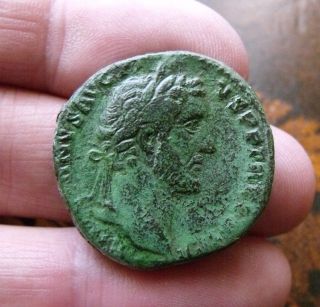 Ancient Roman Sestertius.  Antoninus Pius.  C140 Ad,  31mm,  Felicitas - Capricorn photo