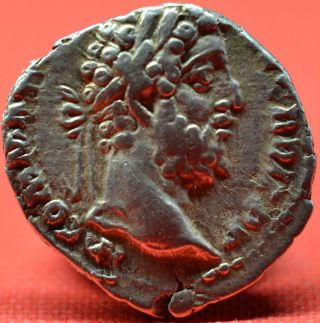 Scarce Silver Denarius Of Commodus: Roma. ,  U.  K Find.  Ric: 228. photo