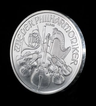 2009 Austrian Philharmonic 1 Oz.  999 Fine Silver Coin Uncirculated Gem Bu photo