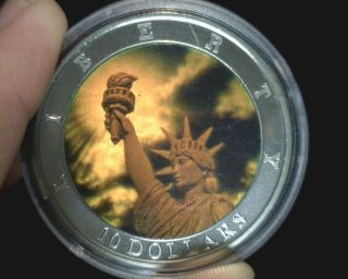 2001 Liberia 10 Dollar - Hologram Of The Statue Of Liberty photo