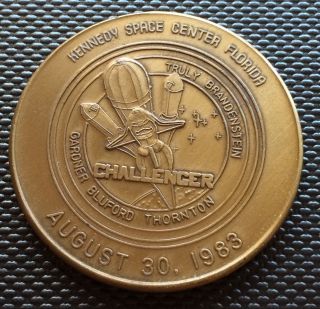 Space Shuttle Challenger Kennedy Space Center Coin Medal Nasa photo