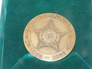 1965 U.  S.  Secret Service Centennial Bronze Medallion In Velvet Presentation Case photo
