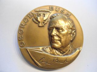 Bronze Medal - Portrait Of George Bush - President Of The Usa photo
