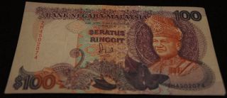 Bank Of Negara Malaysia $100 Note In Fine Seratus Ringgit photo