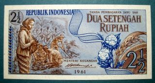 Indonesia 1961 2 1/2 Rupiah photo