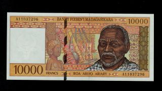 Madagascar 10000 Francs (1995) A Pick 79a Unc Banknote. photo