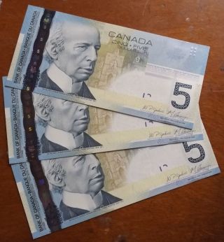 $5 Canada Bills X 3,  Canadian,  Uncirculated,  Aae9985193 - 194 - 195 photo