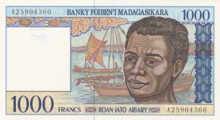 1000 Francs From Madagascar Ef Crispy photo