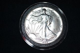 1988 American Eagle Silver Dollar ' Walking Liberty ' 1 Troy Oz.  Uncirculated Coin photo