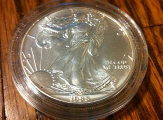 Uncirculated 1988 American Eagle Silver Dollar With Felt Case And Box photo
