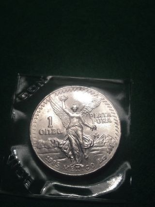 1985 Silver Coin 1 Troy Ozmexico Libertad.  999 Plata Pura photo