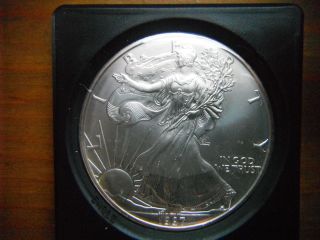1997 American Silver Eagle.  1oz Silver Eagle.  Great Christmas Gift.  11 photo