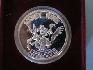 1987 Looney Tunes Bugs Bunny.  999 1 Oz.  Fine Silver Coin / Round ( (pg39 - 2)) photo