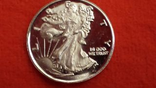 A Great 1 Gram.  999 Fine Silver Round - Walking Liberty : photo