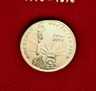 Americas 1976 Bicentennial Commemorative 10kt Gold Medal Coin photo