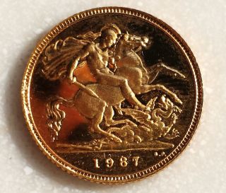 1987 Queen Elizabeth Ii Gold Half Proof Sovereign photo