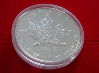 2004 Canada Desjardins Privy Mark 1oz 99.  99 Silver Maple Leaf $5 Coin photo