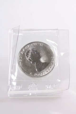 1989 Canada $5 1oz Fine Silver Maple Leaf photo