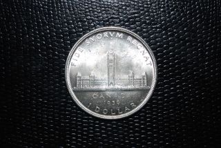 Canada 1939 1 Dollar Silver King George Vi Brilliant Unciculated photo