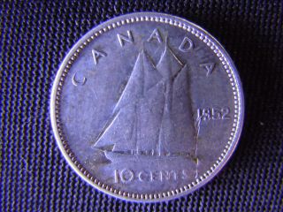 1952 - Canada 10 Cent Coin (silver) - Canadian Dime - World - 91d photo