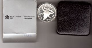 Canada 1982 Regina Silver Dollar - Proof In Gov.  Box & U.  S. photo