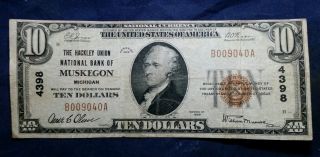 1929 $10 Hackley Union National Bank Of Muskegon Michigan Currency Note Ch 4398 photo