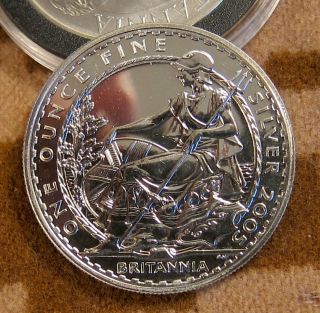 2005 Britannia One Oz.  999 Silver 2 Pounds U.  K.  Royal Coin Unc photo