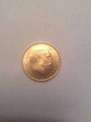 1915 Denmark Gold 20 Kroner Coin photo