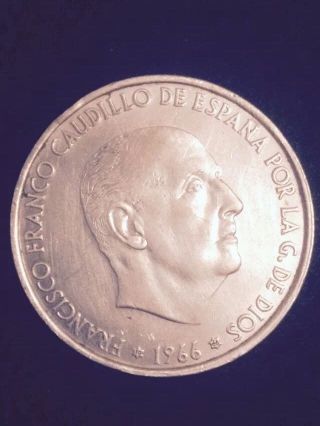 Spain.  Estado Español Silver 100 Pesetas 1966 19 - 68 photo