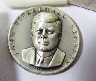 Vntg High Relief Medallic Art Co.  Presidential.  999 Silver Medal John F.  Kennedy photo