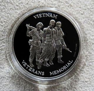 1984 Palladium Vietnam Veterans Memorial 1 Oz Proof Medal photo