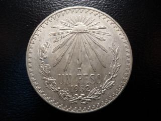 1932 Mexico 1 Peso Coin Km455.  720 Silver photo