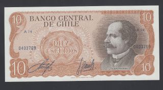 Chile 10 Escudos Unc P.  143,  Banknote,  Uncirculated photo