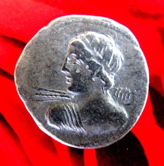 Roman Republican Silver Denarius C.  Licinius L.  F.  Macer,  84 - Bc. photo