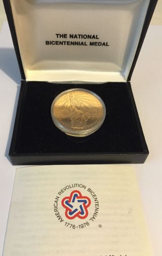 1776 - 1976 The National Bicentennial Bronze Medal photo