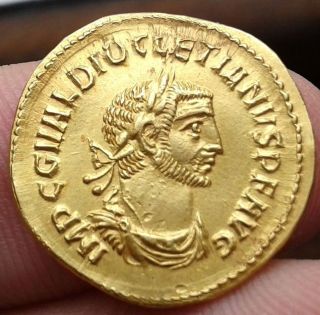 Diocletian Aureus Extremely Fine Victory Reverse Rare photo