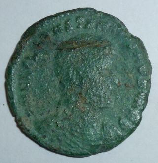 Roman Bronze Coin - 1/2 Centionalis De Constancio Ii Ad - 225 - photo