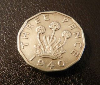 Great Britain 3 Pence,  1940,  Thrift Plant (allium Porrum) - photo
